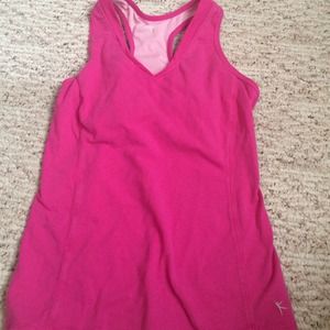 Pink work out tank.
