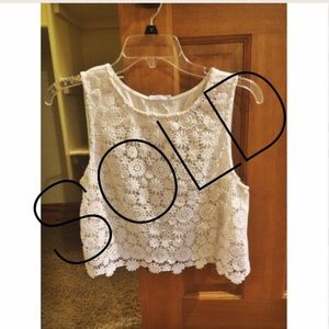 SOLD 🚫 white top
