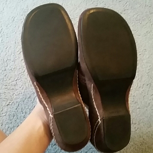 Nine West Clogs - Picture 3 of 3