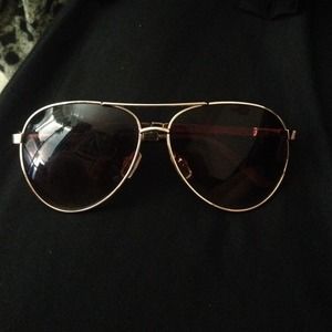 Steve Madden Aviator Sunglasses