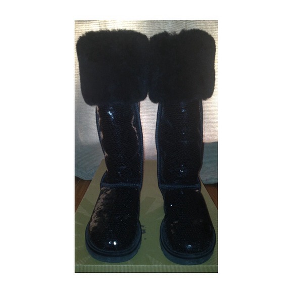 Black Sequin Uggs 💖✨REDUCED✨💖 - Picture 2 of 4
