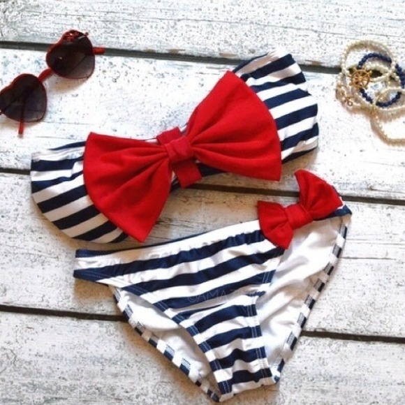 Sailor stripe cheeky bikini with red bow ⚓️❤️ - Picture 1 of 1