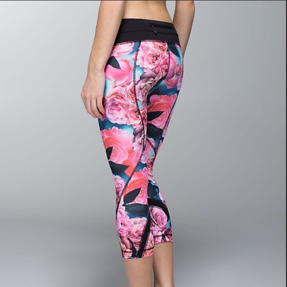 Lululemon Run Inspire Flowers 6 💥Keeping💥 - Picture 2 of 2