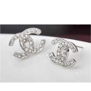 Pretty earring