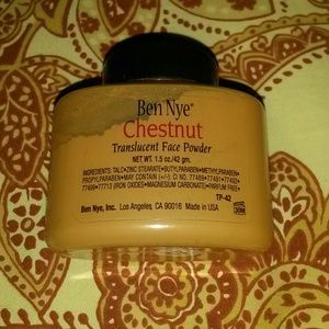 Ben Nye translucent face powder