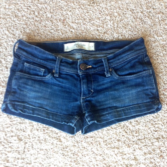 Abercrombie & Fitch❗️SELLING ON VINTED FOR LESS❗️
