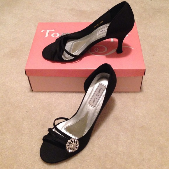 Touch ups dressy black heel 7.5