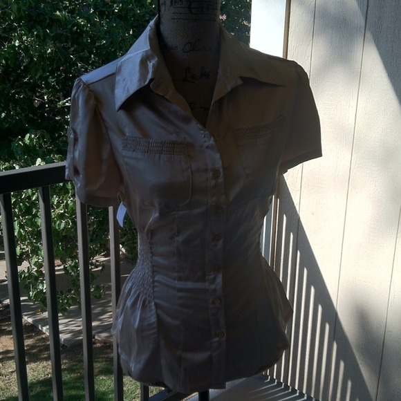 Beautiful satin blouse - Picture 3 of 3