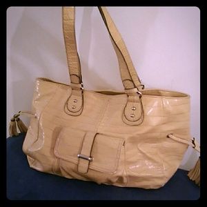 Beautiful pastel yellow, croc designed, purse!