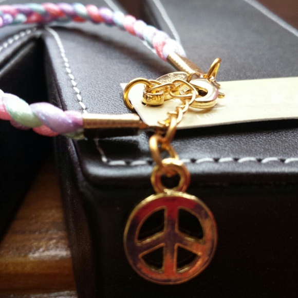 ■Bundled■ Ettika Peace Sign Friendship Bracelet - Picture 2 of 4