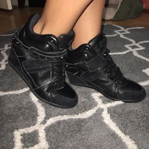 New! LOREEN ALDO black