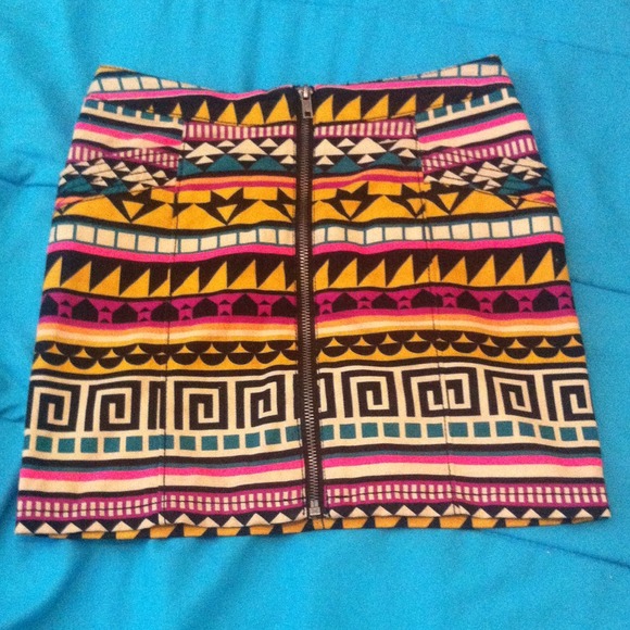 High waisted fitted skirt