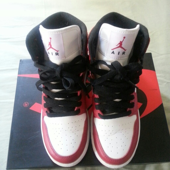 Jordan 1s 3.5y