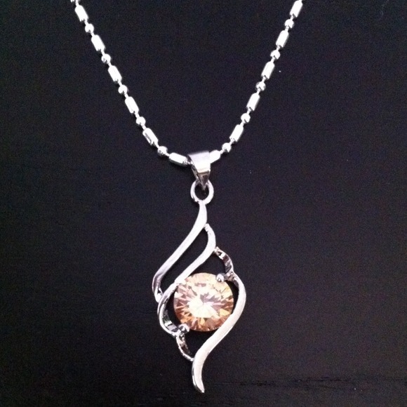 Pendant - Picture 1 of 4