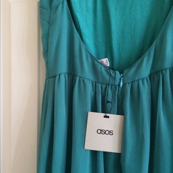 💕ASOS dress with cut out back💕 - Picture 3 of 4