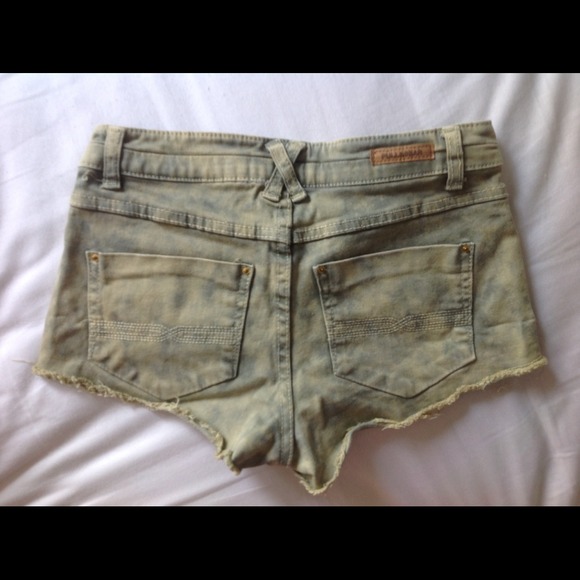 TRADED - Pull and Bear Tie Dye Shorts