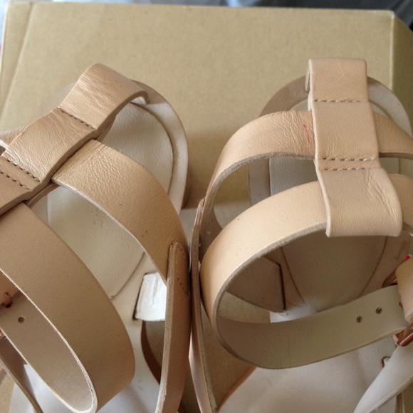 Zara Nude Pink Shiny Leather High Heel Sandals - Picture 4 of 4