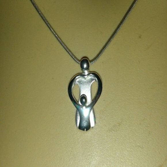 Jewelry - SALE!!! Mother and child pendant