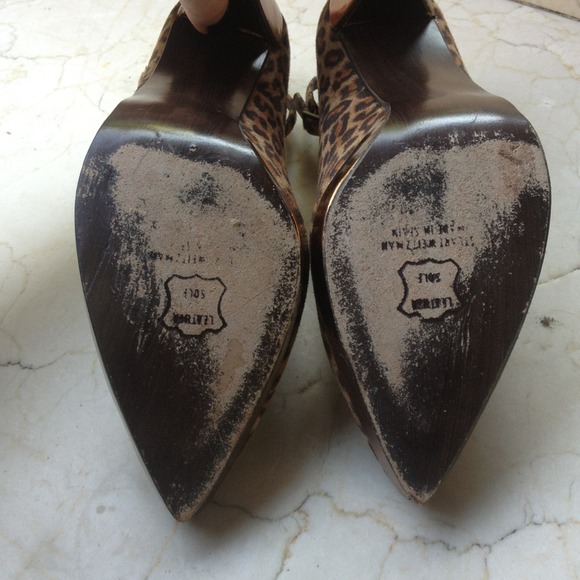 Stuart Weitzman Leopard Heels Pumps 8.5 - Picture 3 of 3
