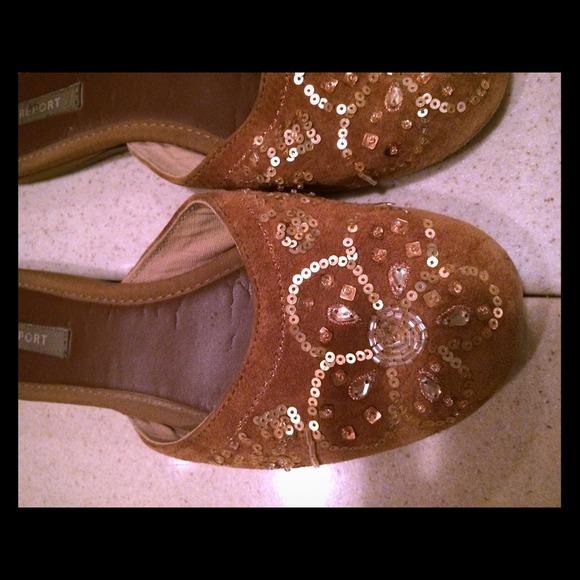 Flashy flats!
