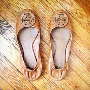Tan authentic Tory burch reva ballerina flats