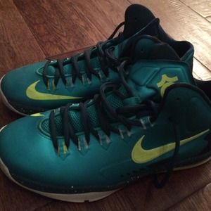 Kd sneakers boys 7