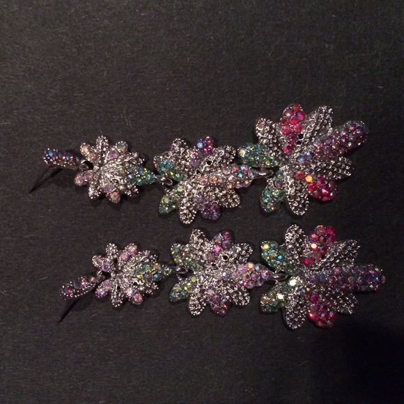 Iridescent earrings