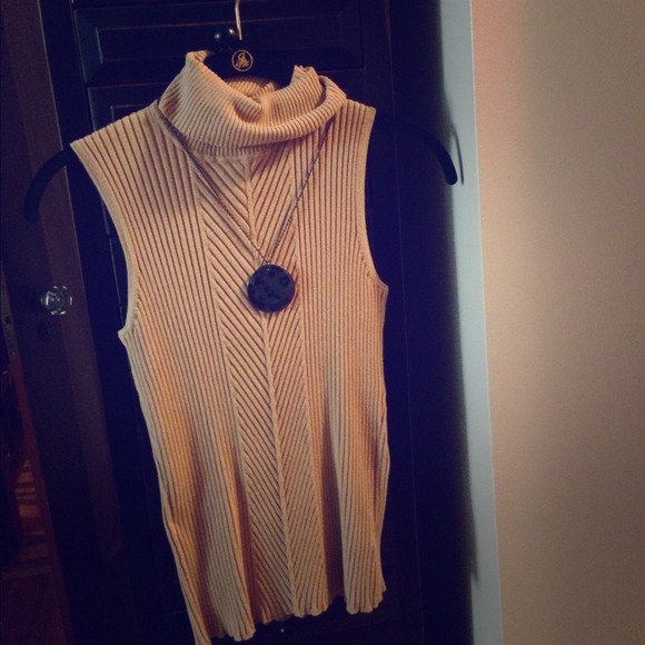Apt. 9 Tops - 🌙🌠Bundle $11 Classic Stunner great for Spring