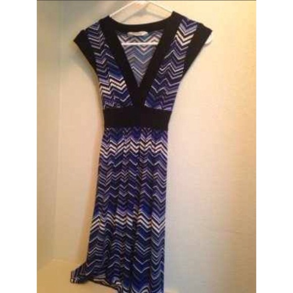 Dress - Picture 1 of 1