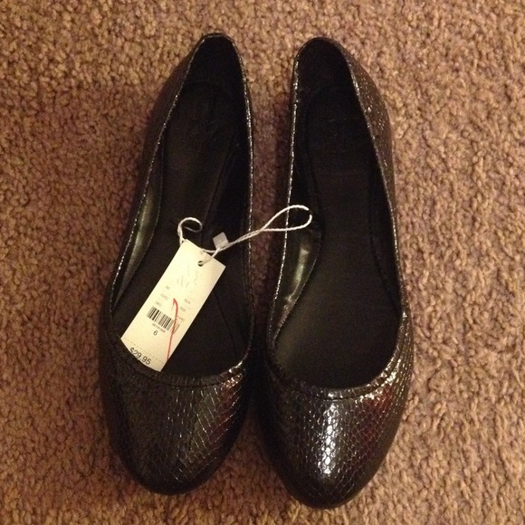 New York and company black flats
