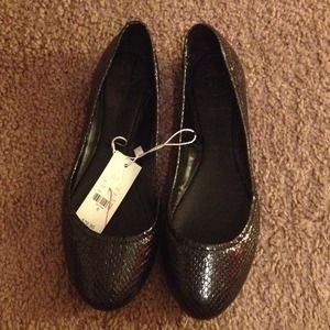 New York and company black flats