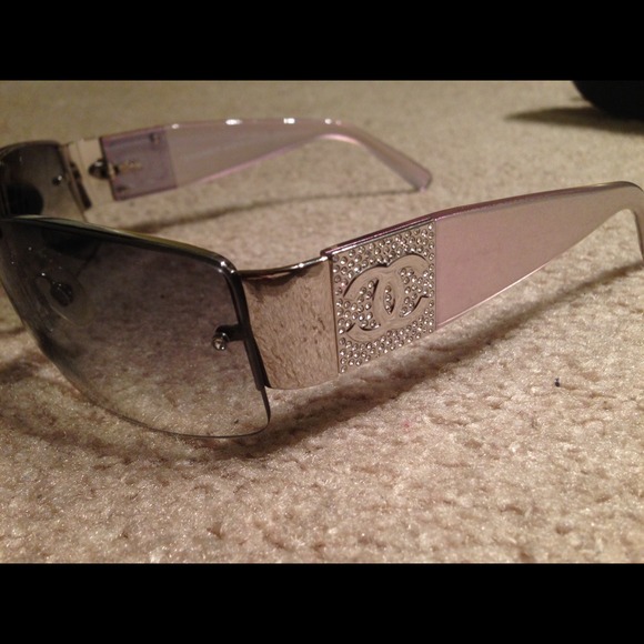 ✨NEW PRICE AUTHENTIC CHANEL SUNGLASSES main image 4