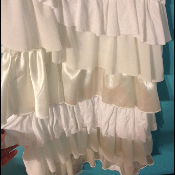 White Ruffled Tank Top - Picture 3 of 3