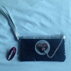 Black wristlet!