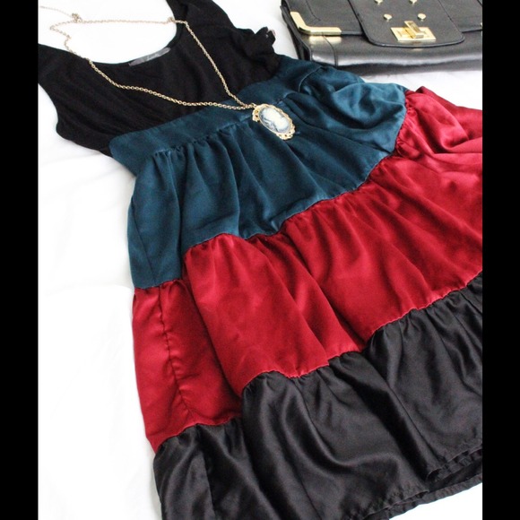 Color Block Fall Dress - Picture 4 of 4