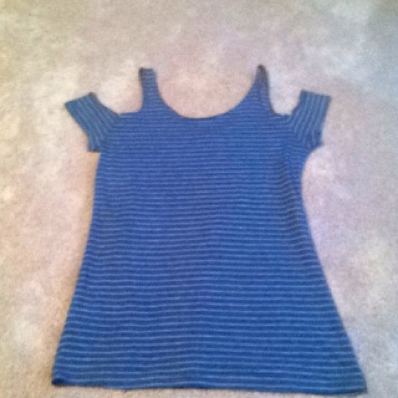 ✨Vans Cutout Sleeve Top - Picture 2 of 2