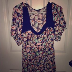 Cute orange/brown/mint green top.