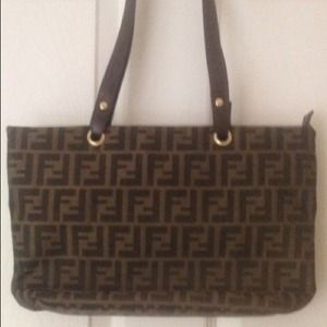 On sale now!! 👜 Cute fendi handbag!!