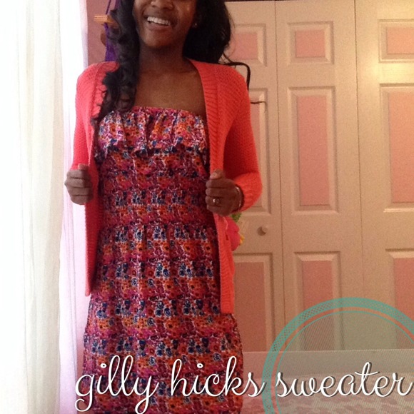 Gilly Hicks Sweaters - Gilly Hicks Sweater & Dress ✨