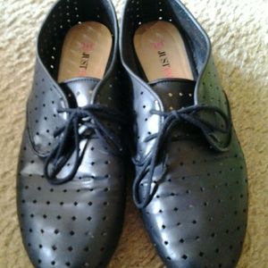 Black lace cutout oxfords
