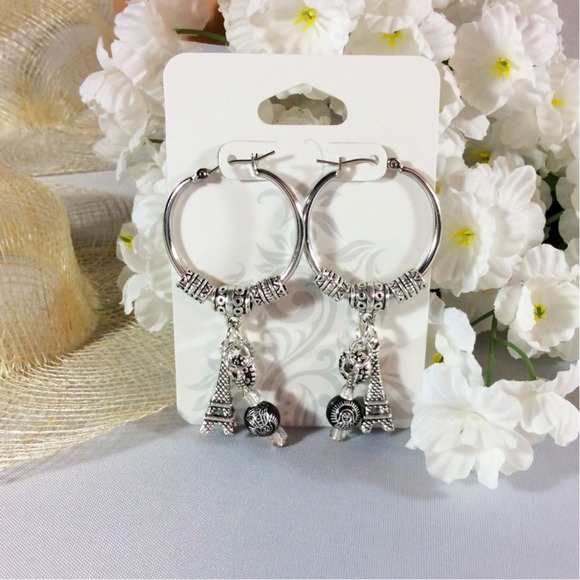 Eiffel Tower Silver Earrings - Picture 2 of 3