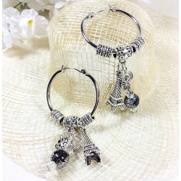 Eiffel Tower Silver Earrings - Picture 3 of 3
