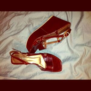 Cindy Says burgundy wedge sandals