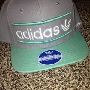 Adidas Heritage SnapBack Cap