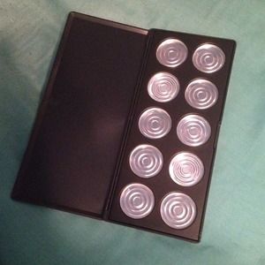 Cosmetic pans