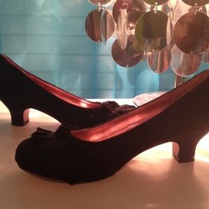 black 1 inch heels