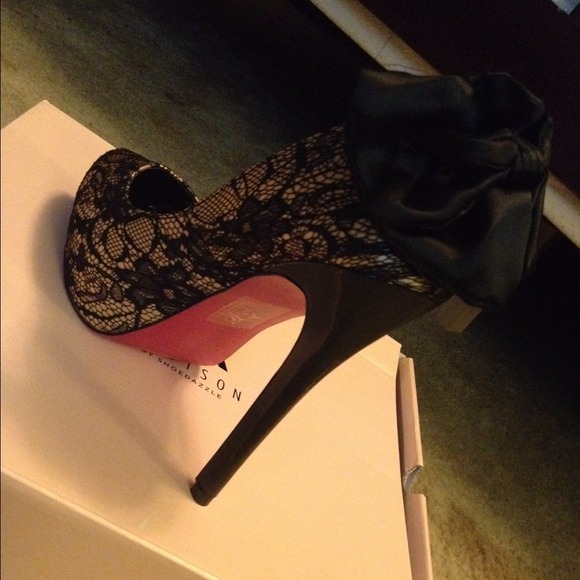 Shoes - Picture 2 of 3