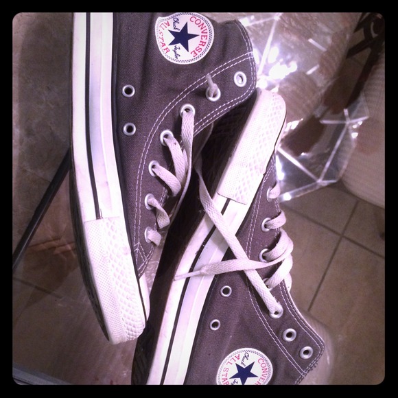Grey all star comverse.