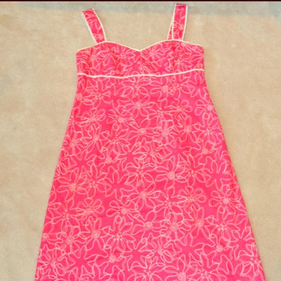 Lilly pulitzer pink flowery dress