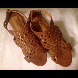 ⛔️SOLD⛔️Nice comfty shoes only worn twice